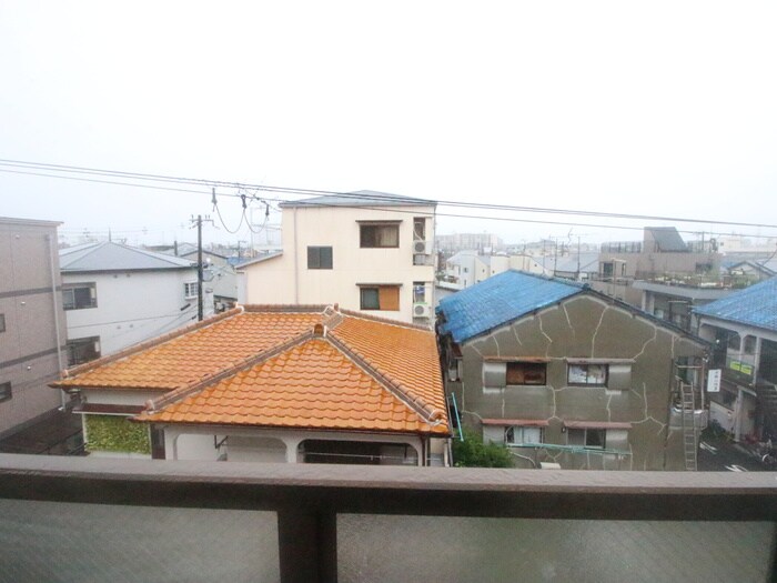 物件内観写真18　(室内からの展望)