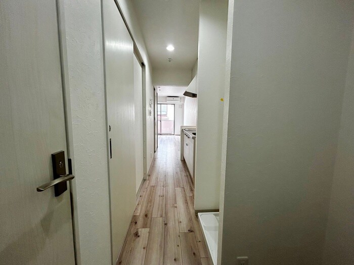 物件内観写真9　(廊下)