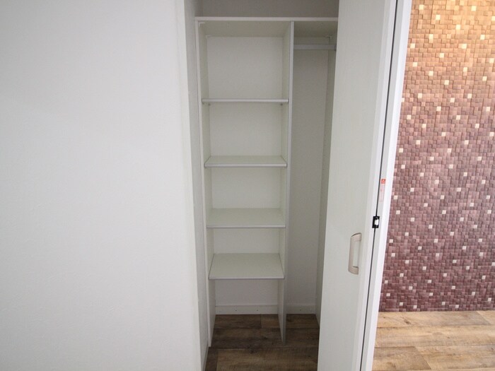 物件内観写真10　(収納)
