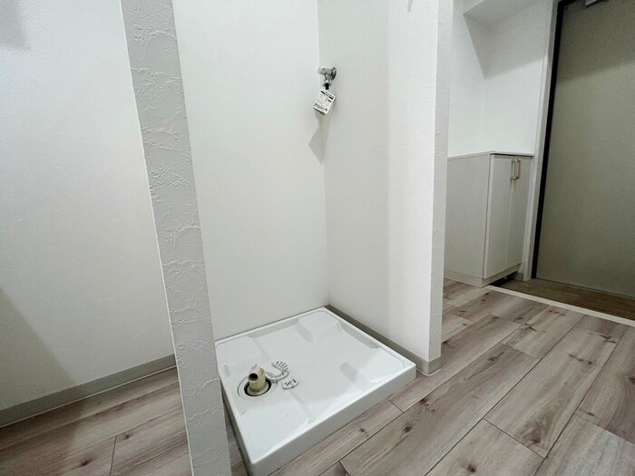 物件内観写真10　(洗濯機置場)