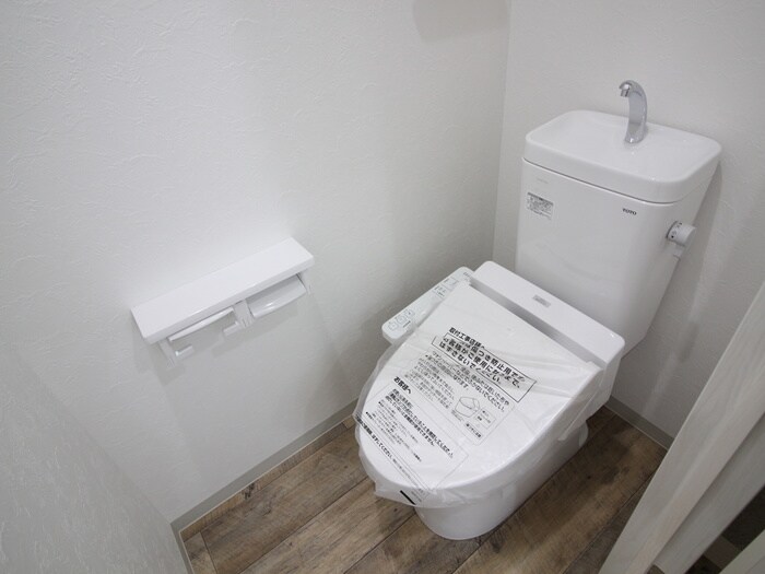 物件内観写真13　(トイレ)