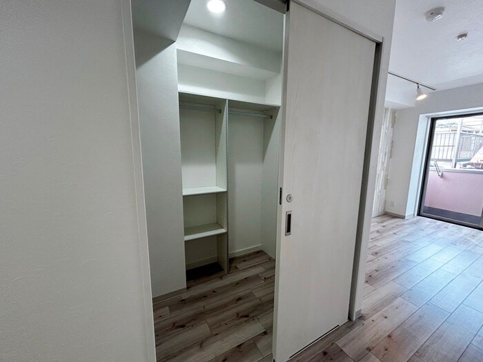 物件内観写真15　(収納)