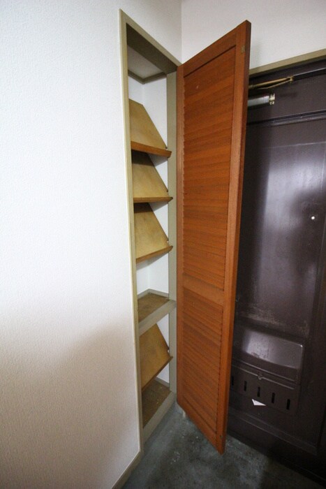 物件内観写真8　(靴箱)