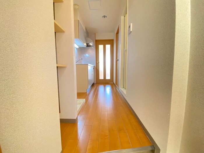 物件内観写真8　(廊下)
