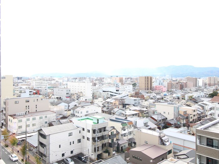 物件内観写真20　(室内からの展望)