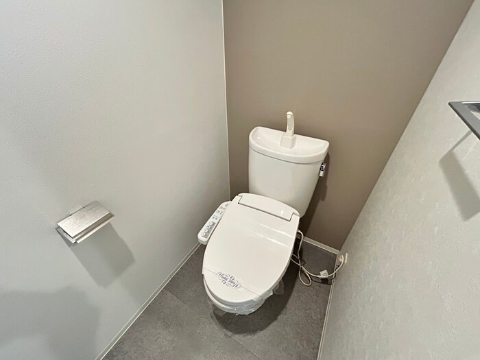 物件内観写真14　(トイレ)