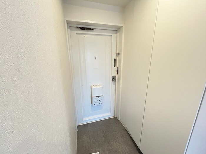 物件内観写真19　(玄関)