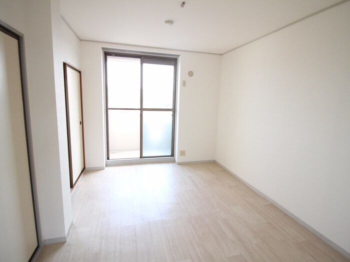 物件内観写真10　(居室)