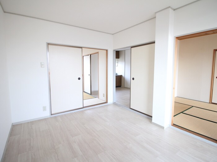 物件内観写真11　(居室)