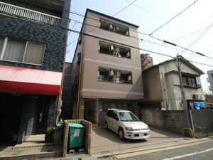 ロイヤルコート中之町外観写真