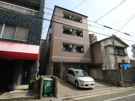 ロイヤルコート中之町外観写真