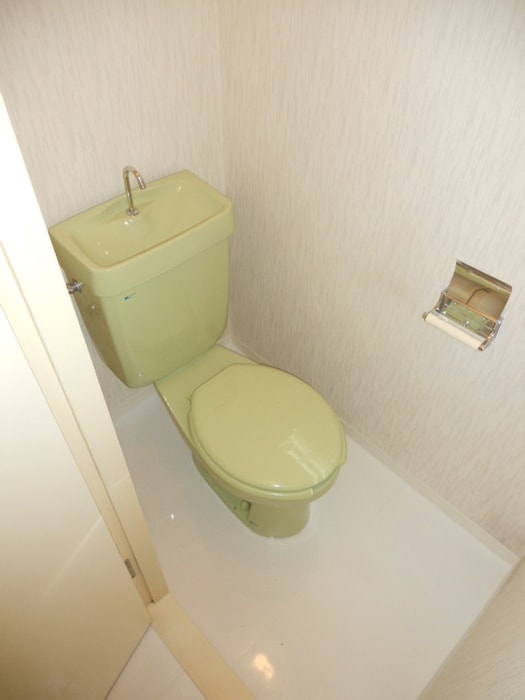 物件内観写真8　(トイレ)