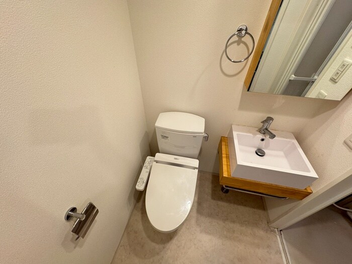 物件内観写真11　(トイレ)