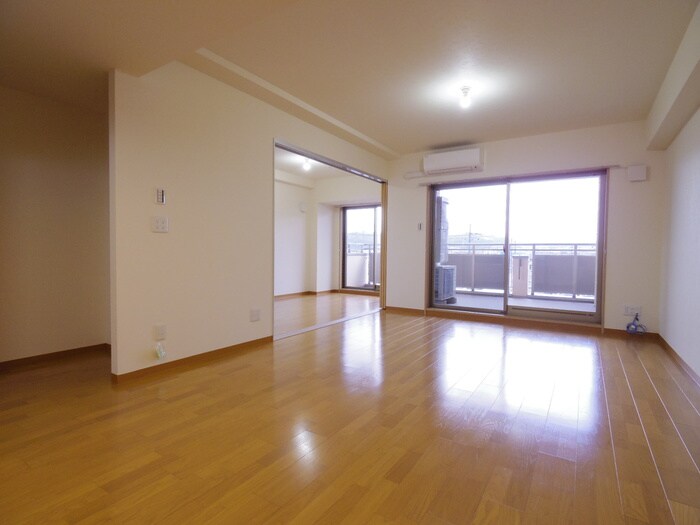 物件内観写真10　(居室)