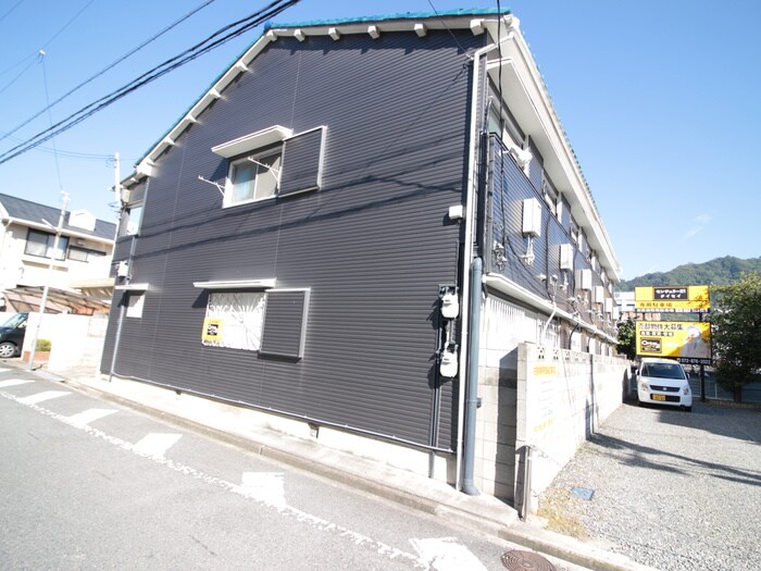 物件外観写真2　(外観写真)