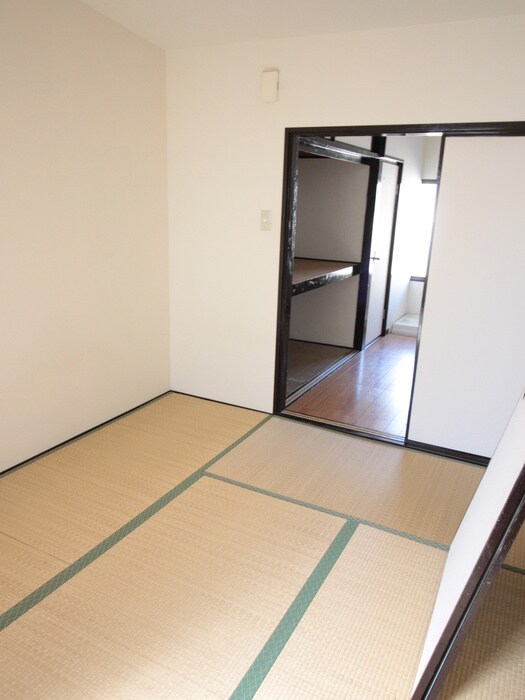 物件内観写真19　(居室)