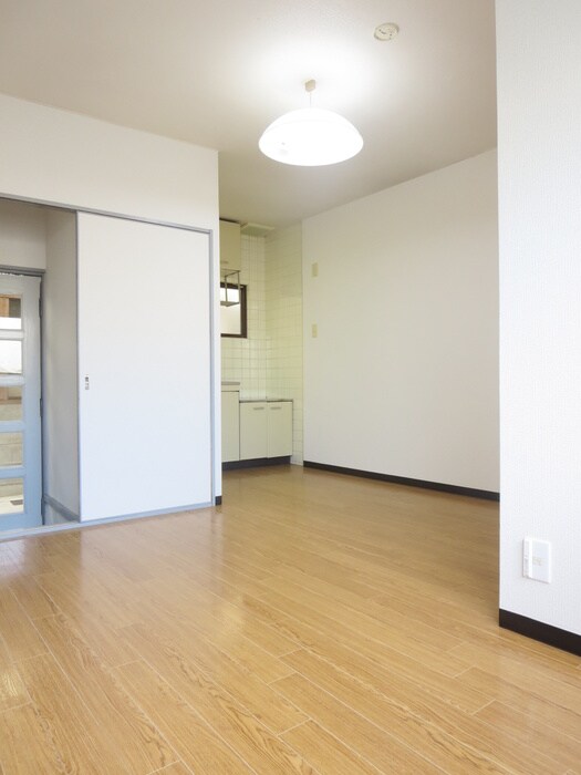 物件内観写真5　(居室)