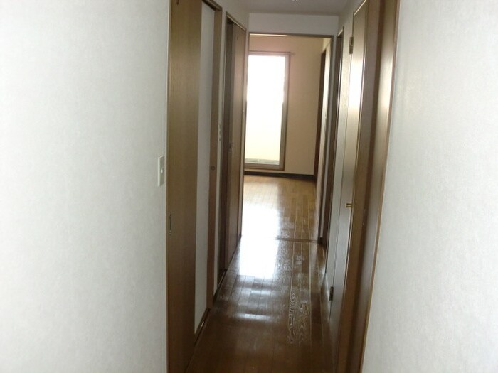 物件内観写真7　(廊下)