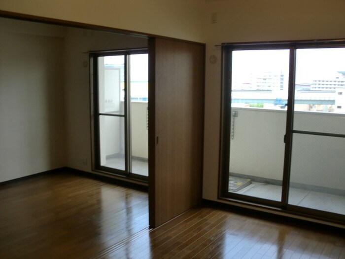 物件内観写真13　(居室)