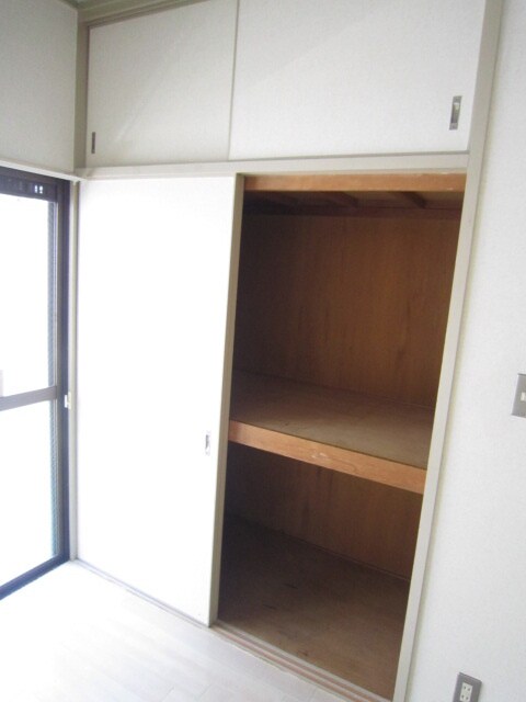 物件内観写真7　(収納)