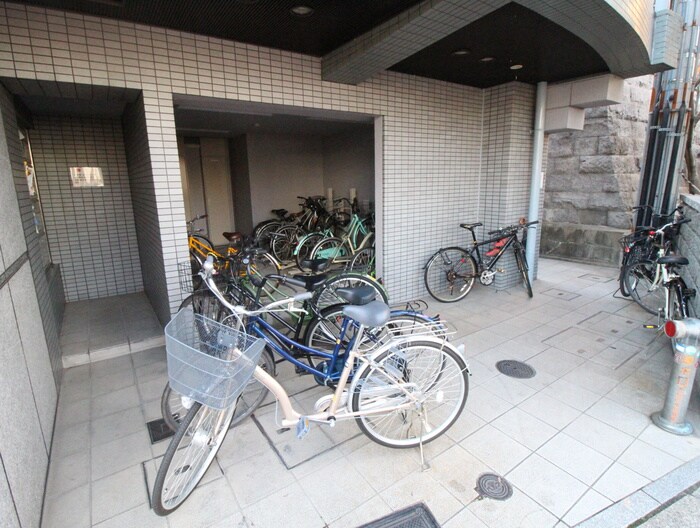 物件外観写真5　(駐輪場)