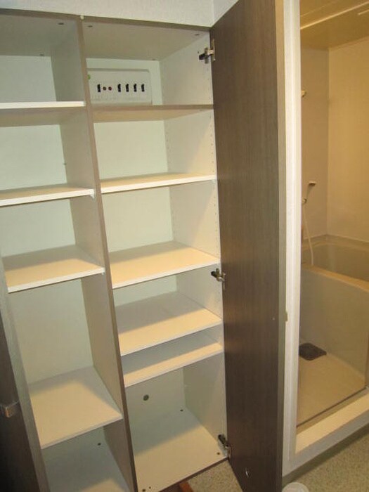 物件内観写真11　(靴箱)