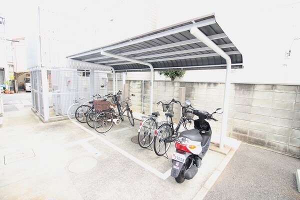 駐輪場