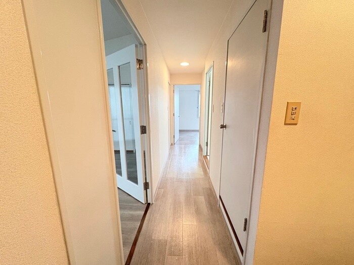 物件内観写真17　(廊下)