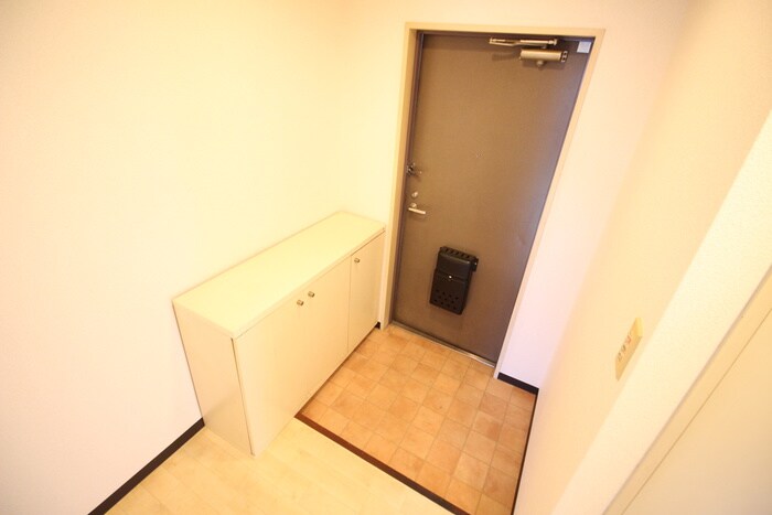 物件内観写真17　(玄関)
