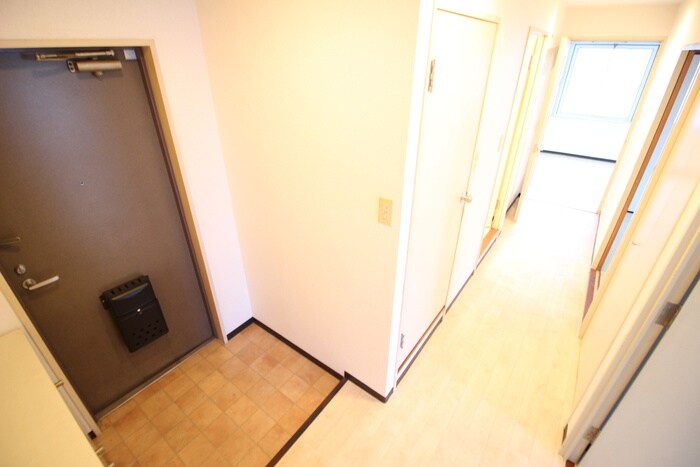 物件内観写真18　(廊下)