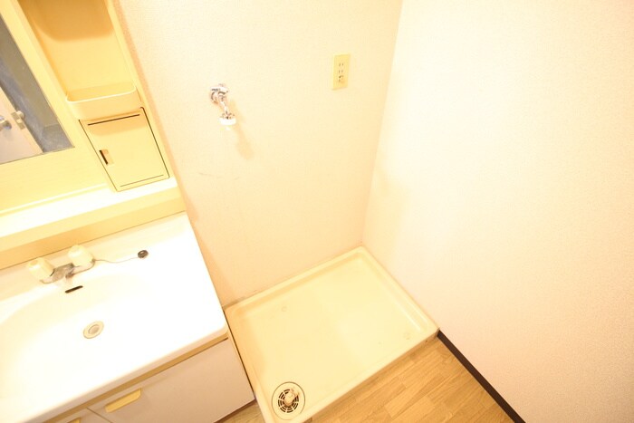 物件内観写真21　(洗濯機置場)