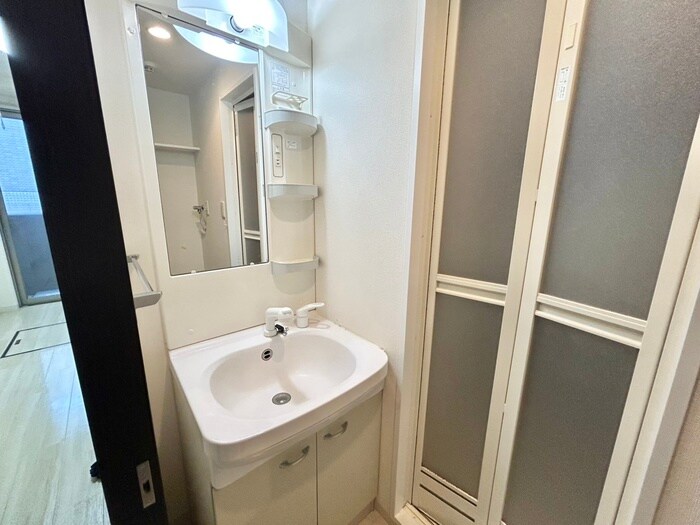 物件内観写真12　(洗面)