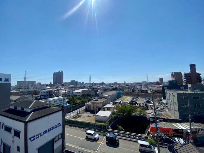 物件内観写真22　(室内からの展望)