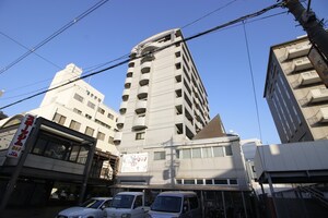 明和オ－トワ－クビル外観写真