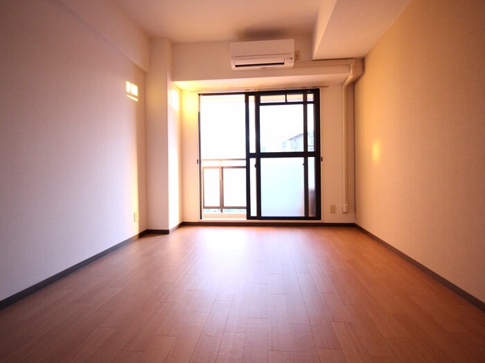 物件内観写真15　(居室)