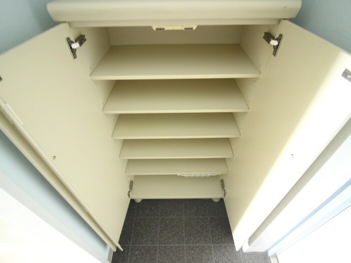 物件内観写真18　(靴箱)