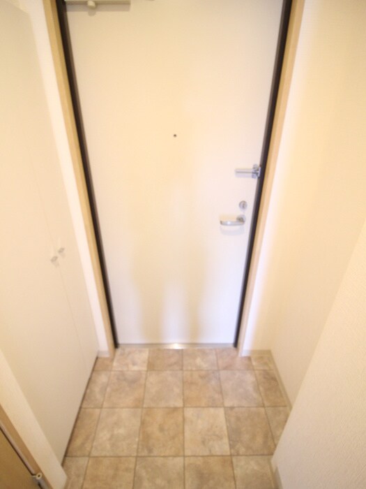 物件内観写真7　(玄関)