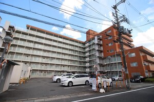 ハイラーク西京極 712号外観写真