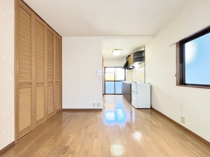 物件内観写真10　(居室)