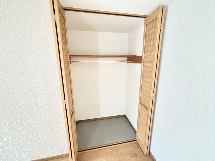 物件内観写真12　(収納)