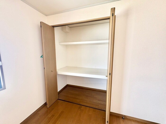 物件内観写真10　(収納)