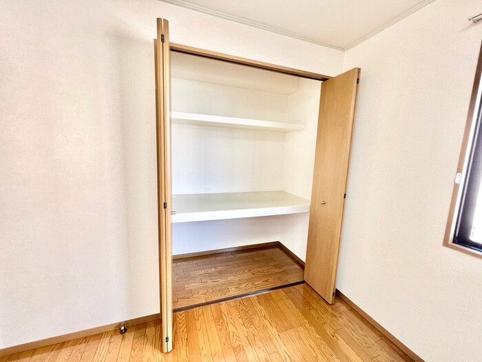 物件内観写真13　(収納)