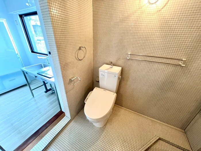 物件内観写真11　(トイレ)