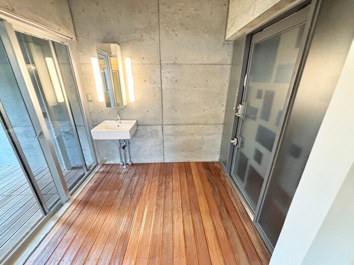 物件内観写真19　(玄関)