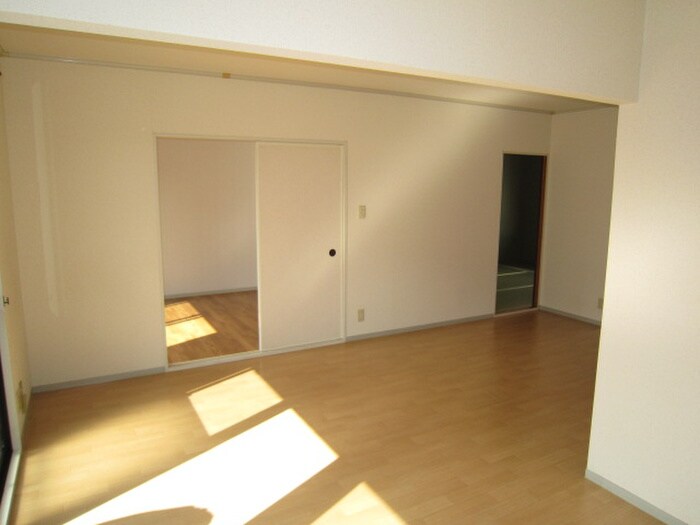 物件内観写真14　(居室)