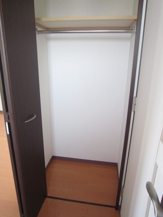 物件内観写真13　(収納)