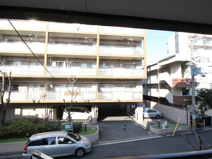 物件内観写真19　(室内からの展望)