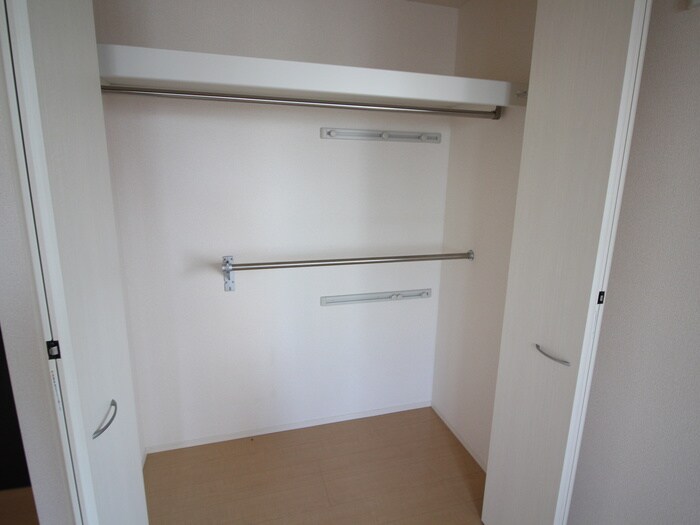 物件内観写真10　(収納)