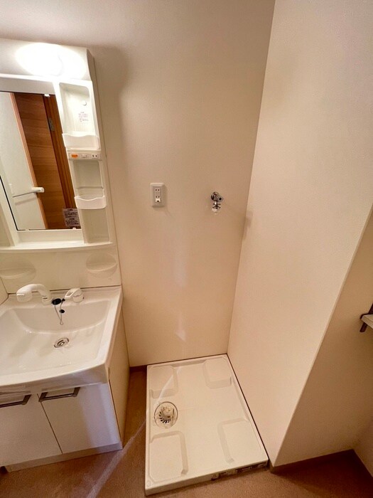 物件内観写真13　(洗濯機置場)