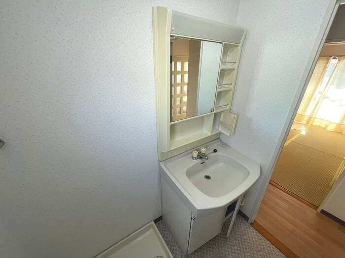 物件内観写真9　(洗面)